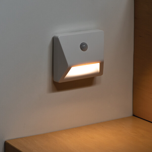 Светодиодный лестничный светильник KANLUX IRS3xAAA LED PIR W-NW (37392), 100024977